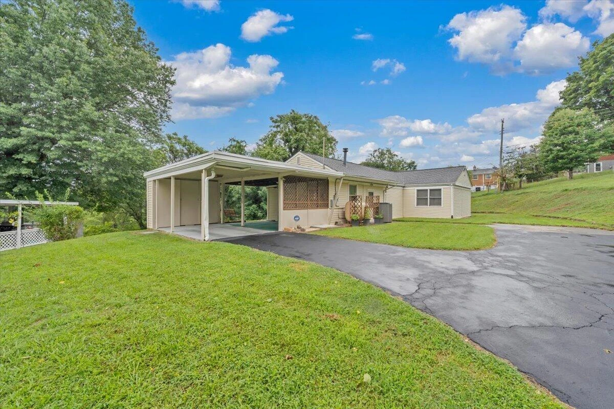 4802 Northwood DR NW - Photo 36