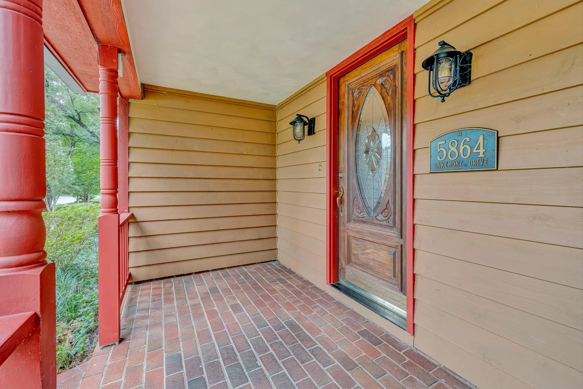 5864 Lakemont DR - Photo 4