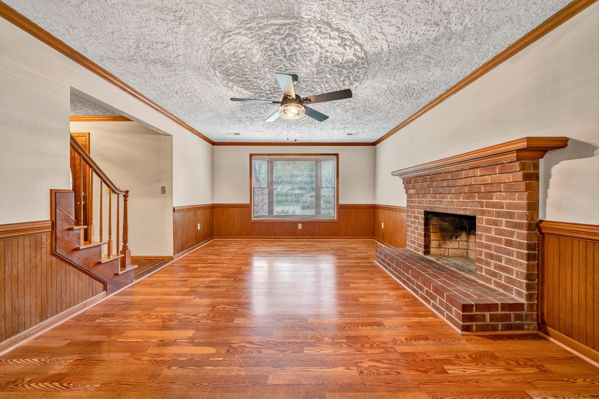 5864 Lakemont DR - Photo 7