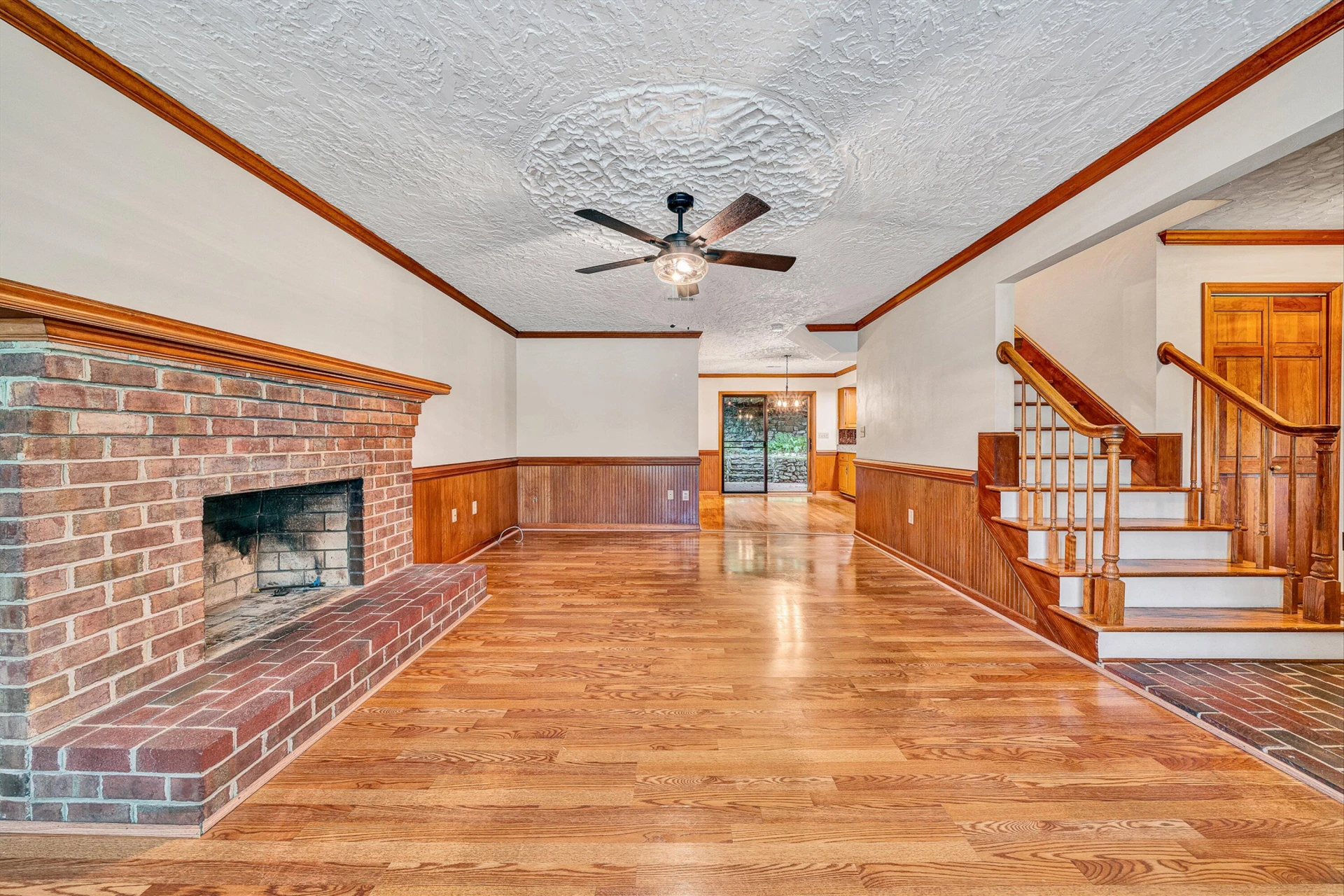 5864 Lakemont DR - Photo 8