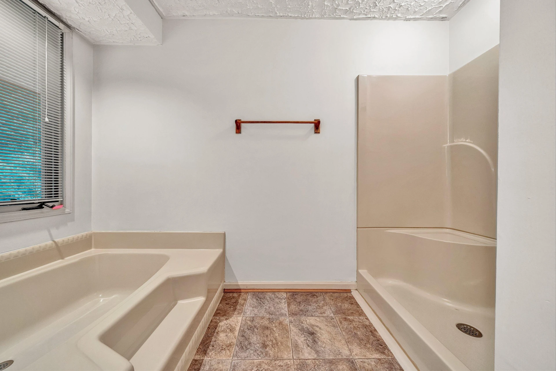 5864 Lakemont DR - Photo 27
