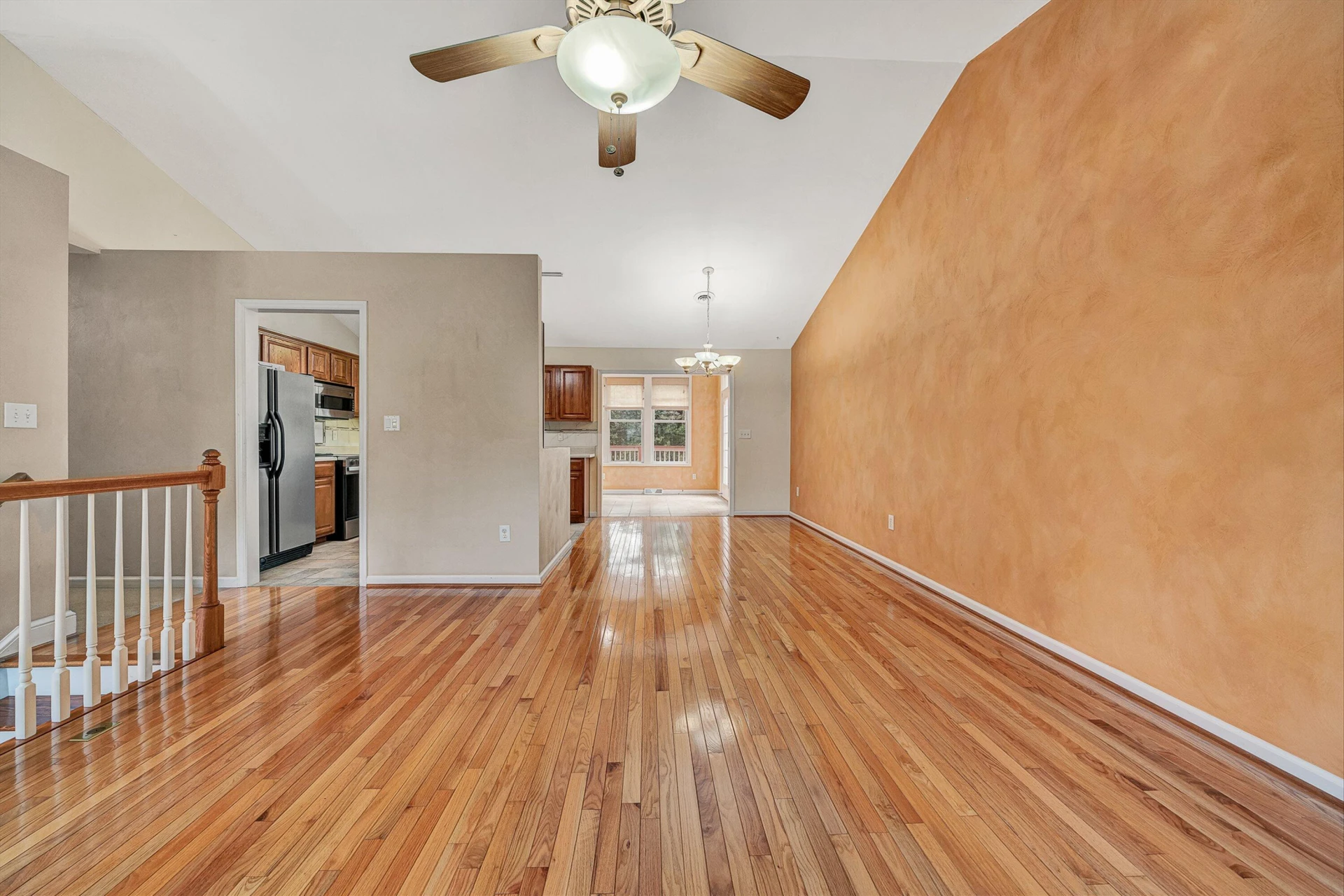 5516 Warwood DR - Photo 7