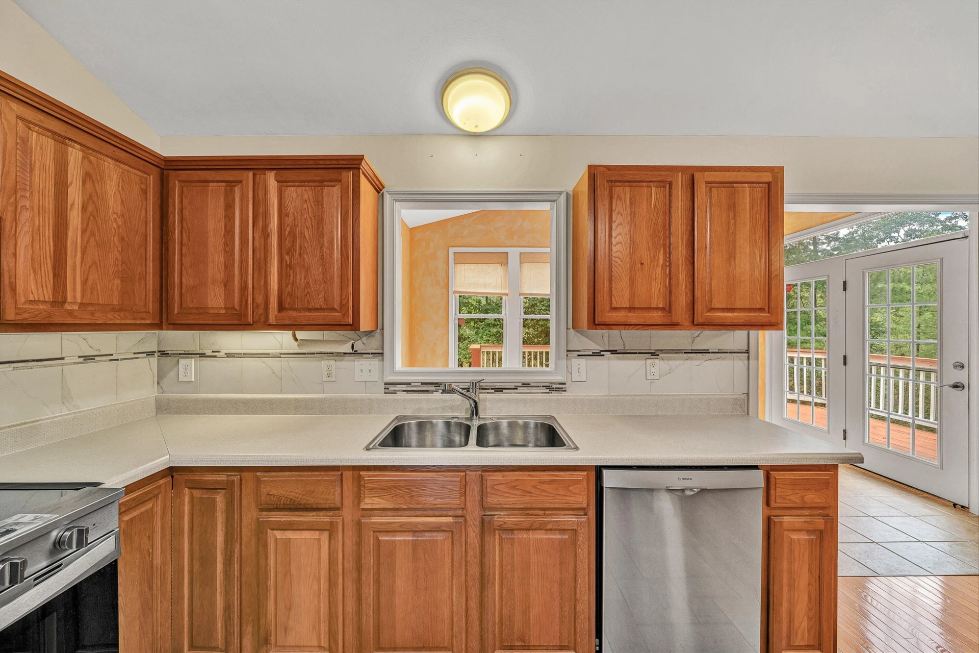 5516 Warwood DR - Photo 10