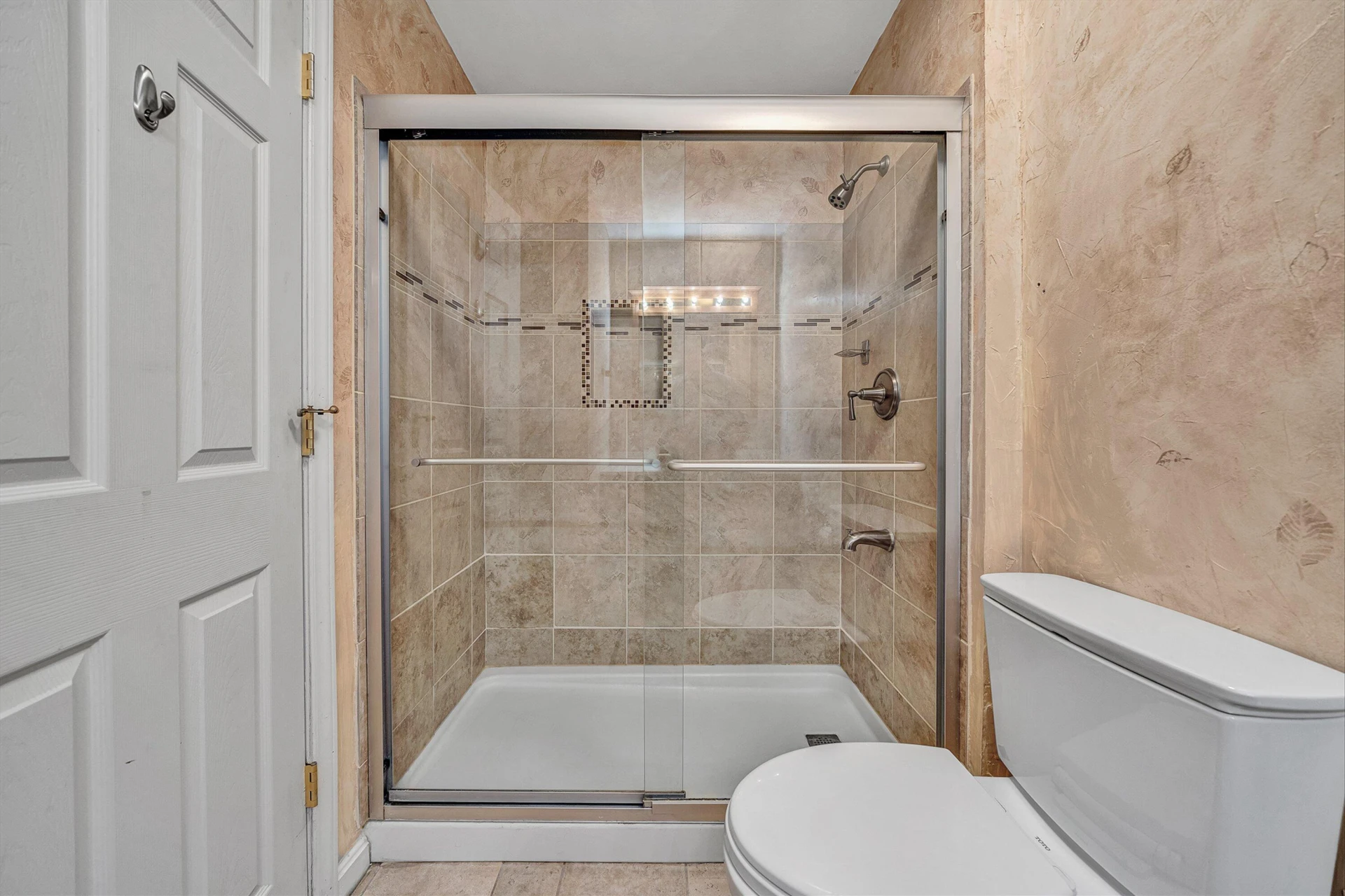 5516 Warwood DR - Photo 17