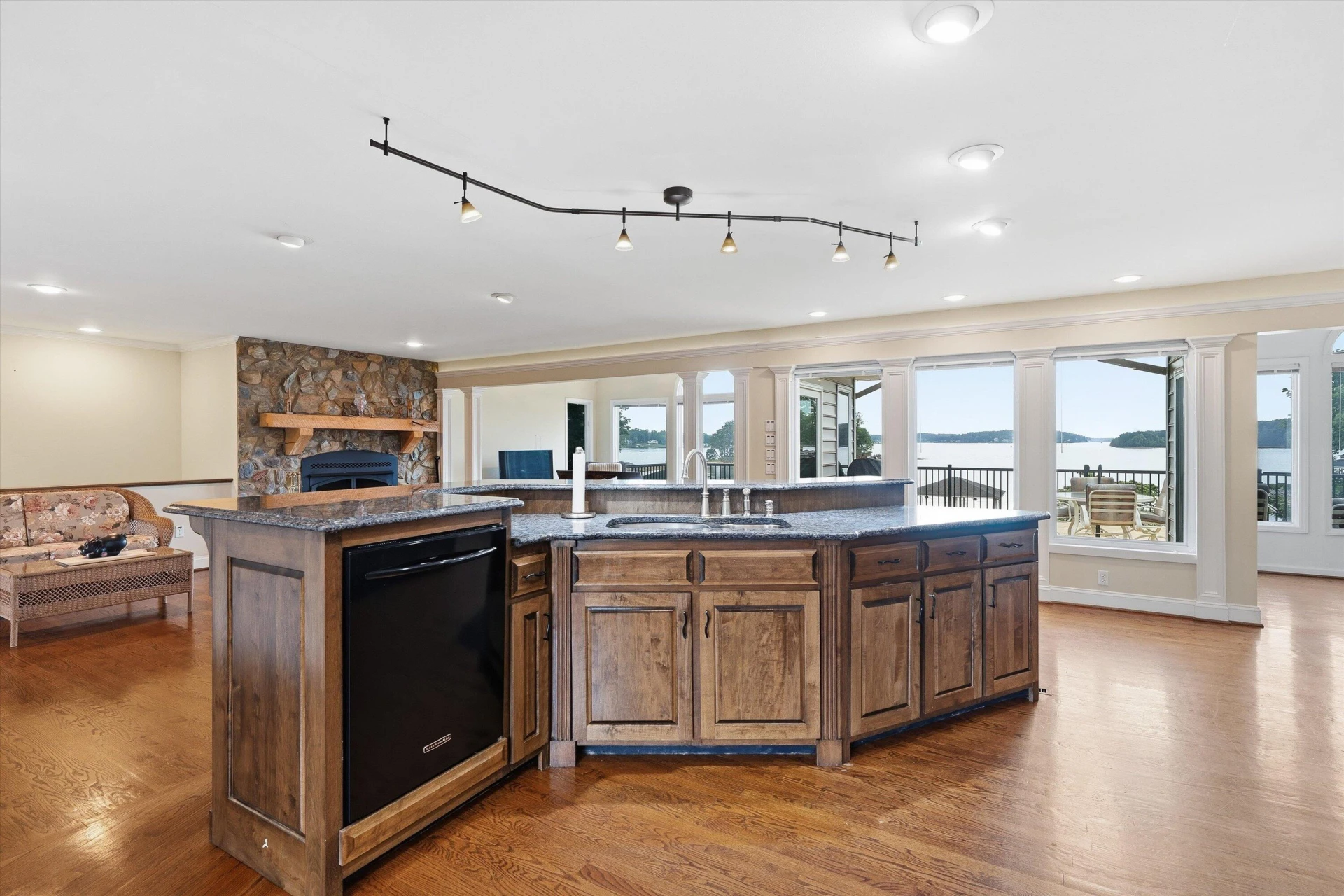 121 Penhook Point - Photo 16