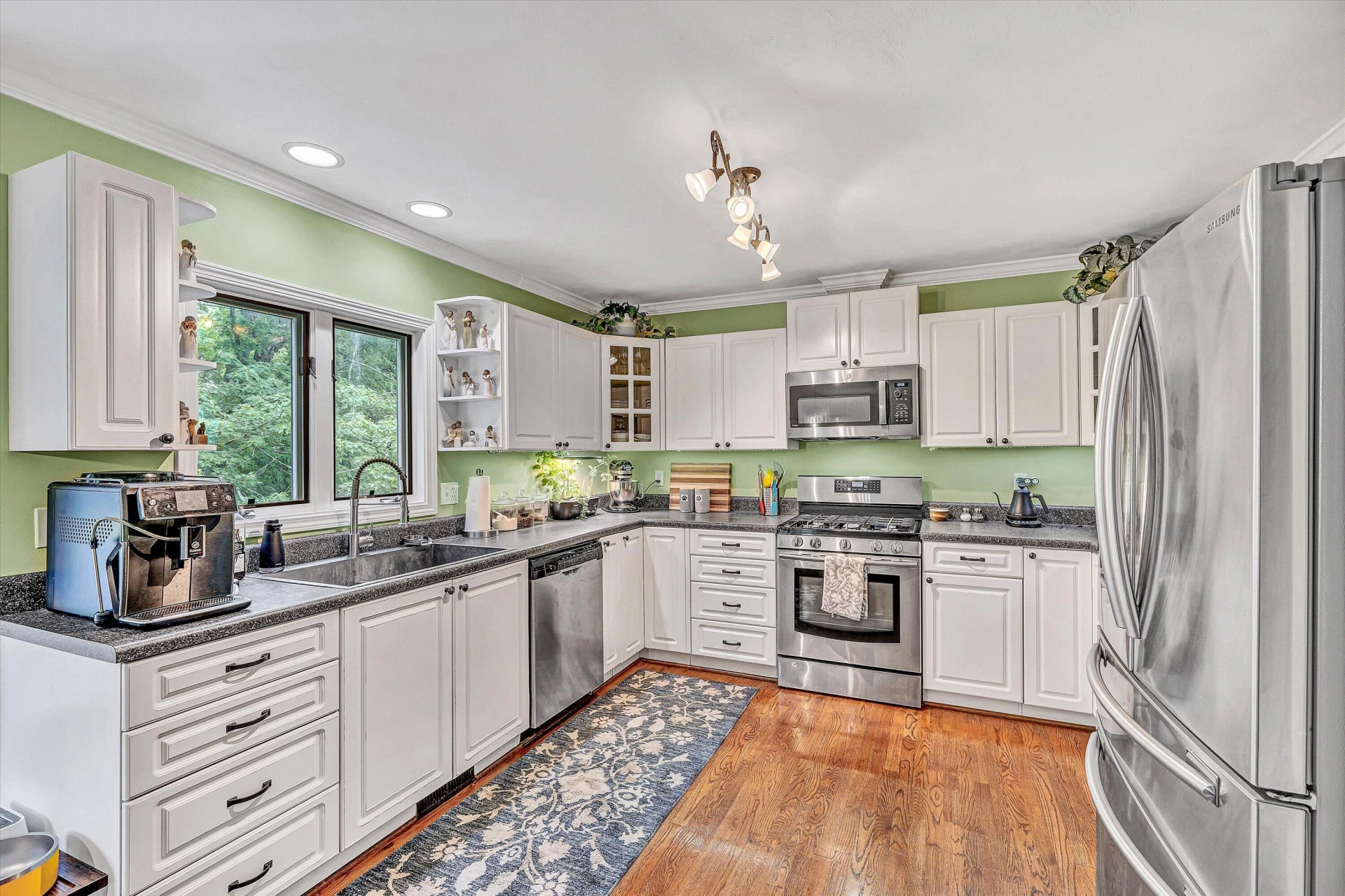 174 Pheasant Run - Photo 8