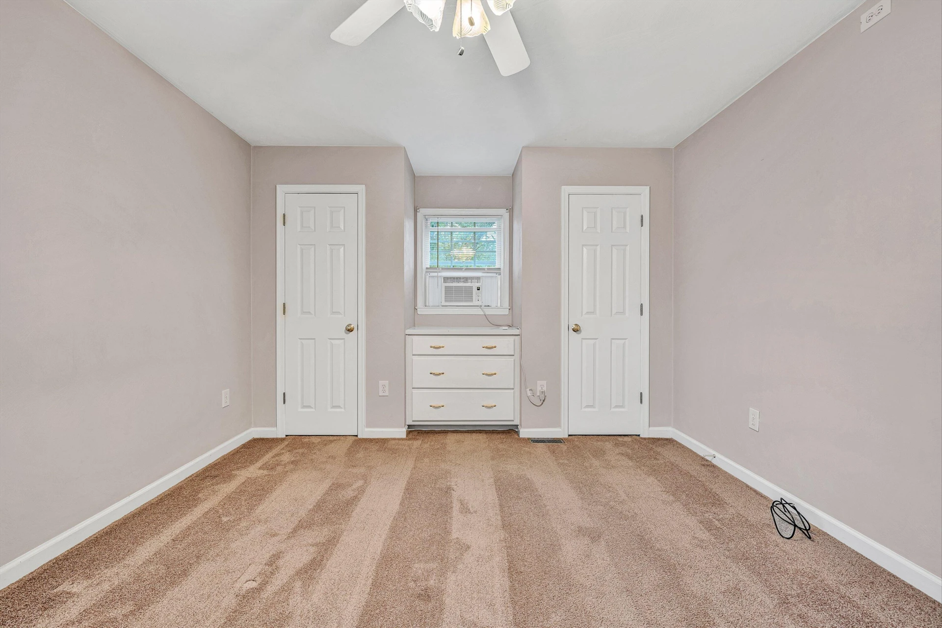 1314 Archbold AVE NE - Photo 20