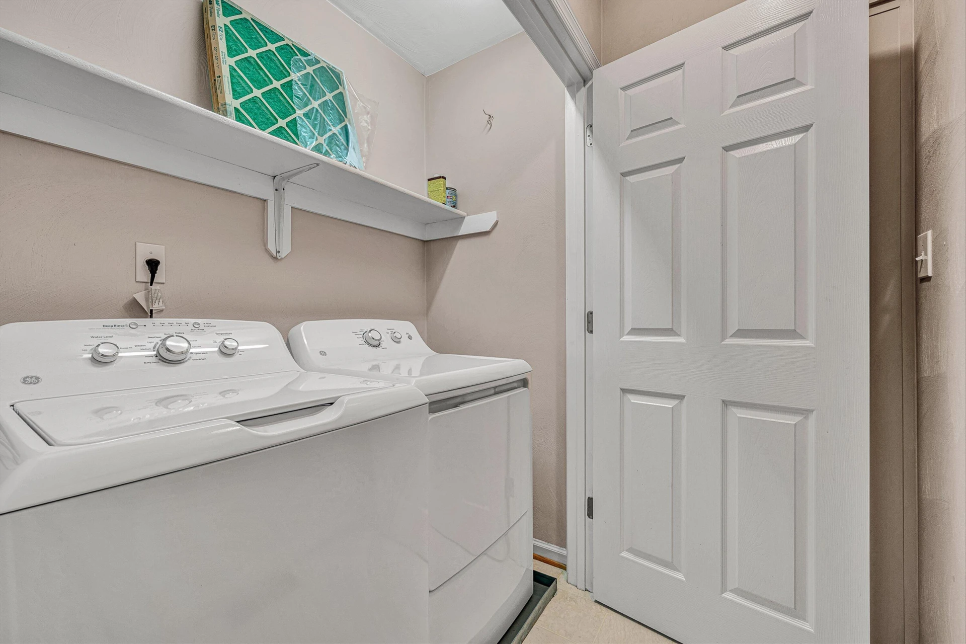 1314 Archbold AVE NE - Photo 24