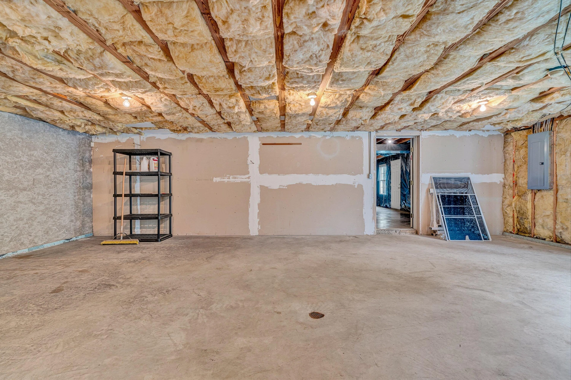 1314 Archbold AVE NE - Photo 30