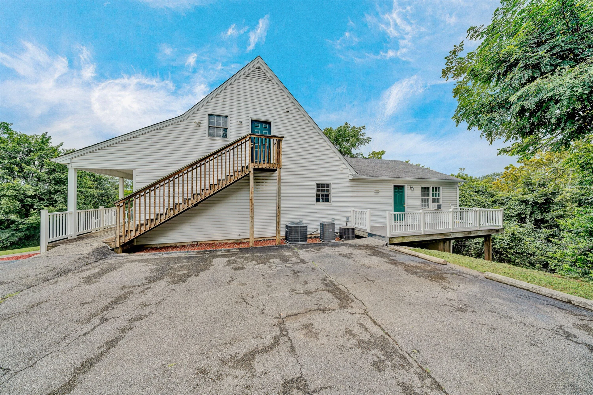 1314 Archbold AVE NE - Photo 31
