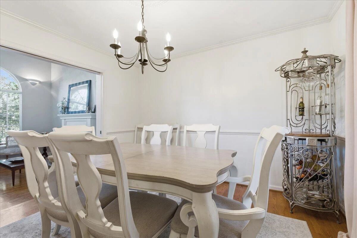 5116 Meadow Creek DR - Photo 8