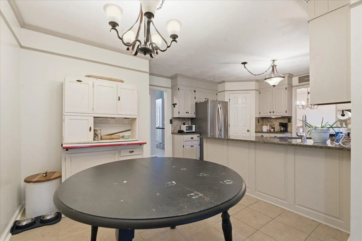 5116 Meadow Creek DR - Photo 16