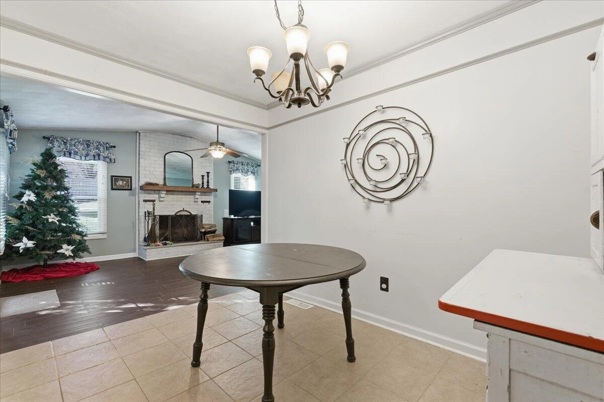 5116 Meadow Creek DR - Photo 17