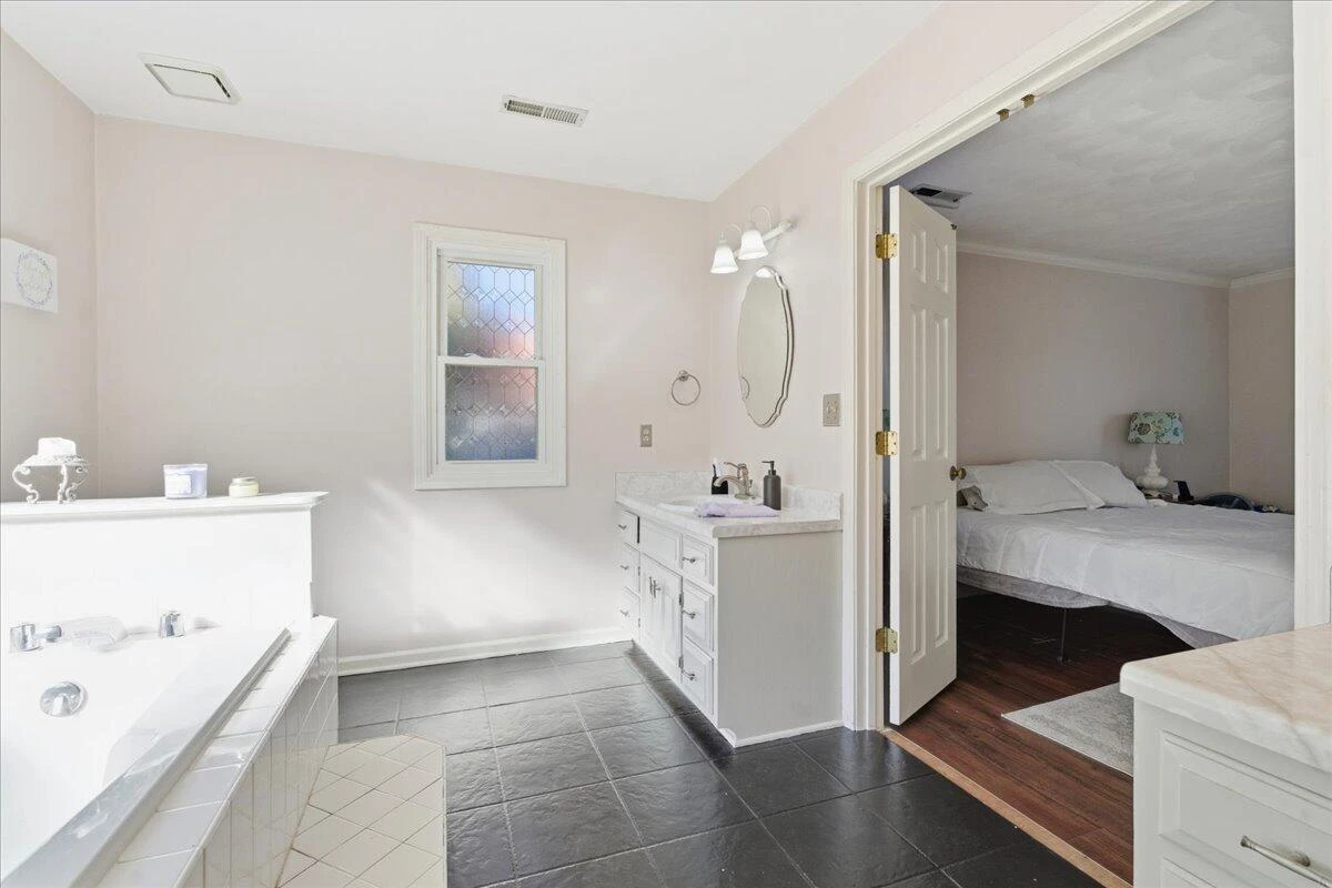 5116 Meadow Creek DR - Photo 26