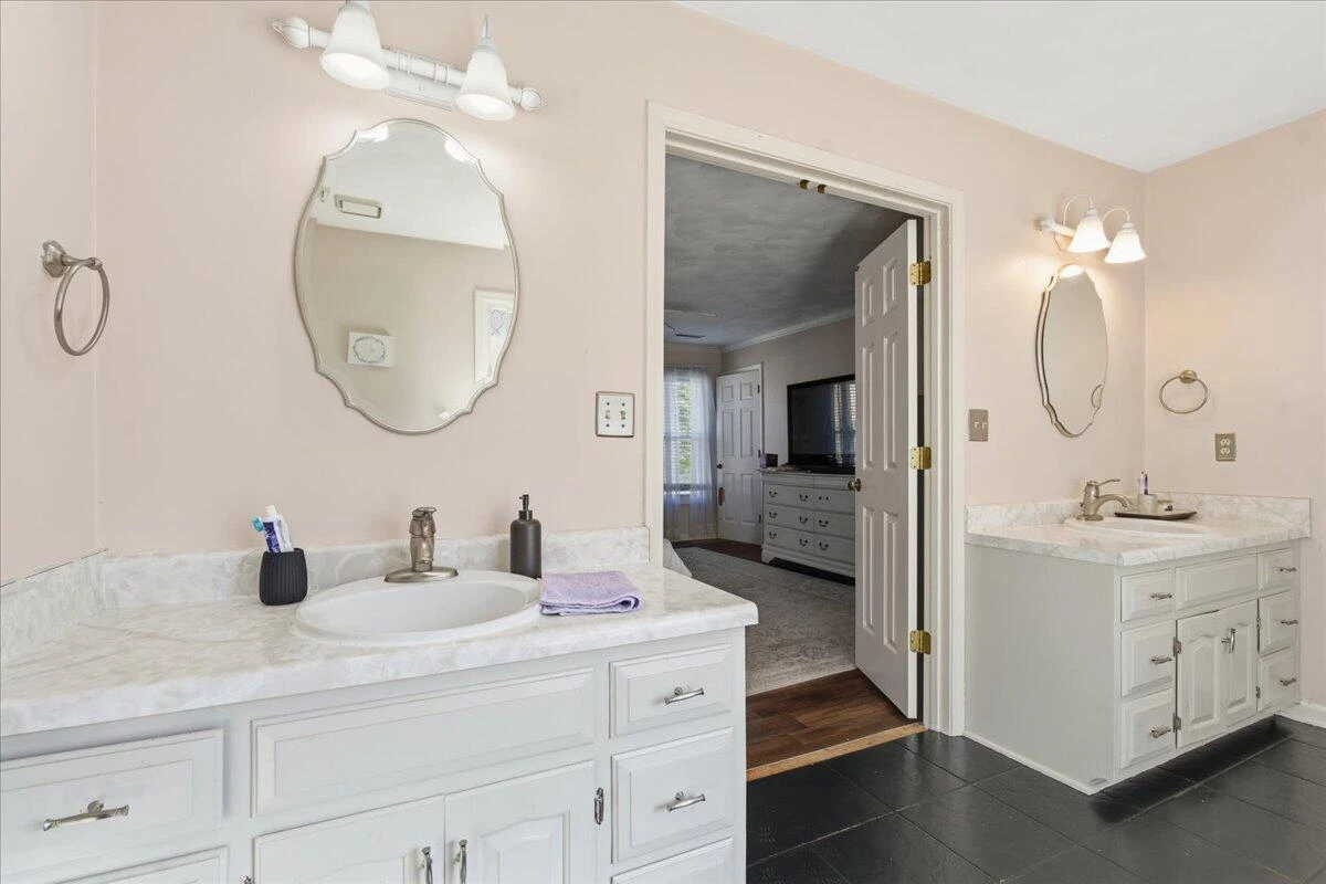 5116 Meadow Creek DR - Photo 27