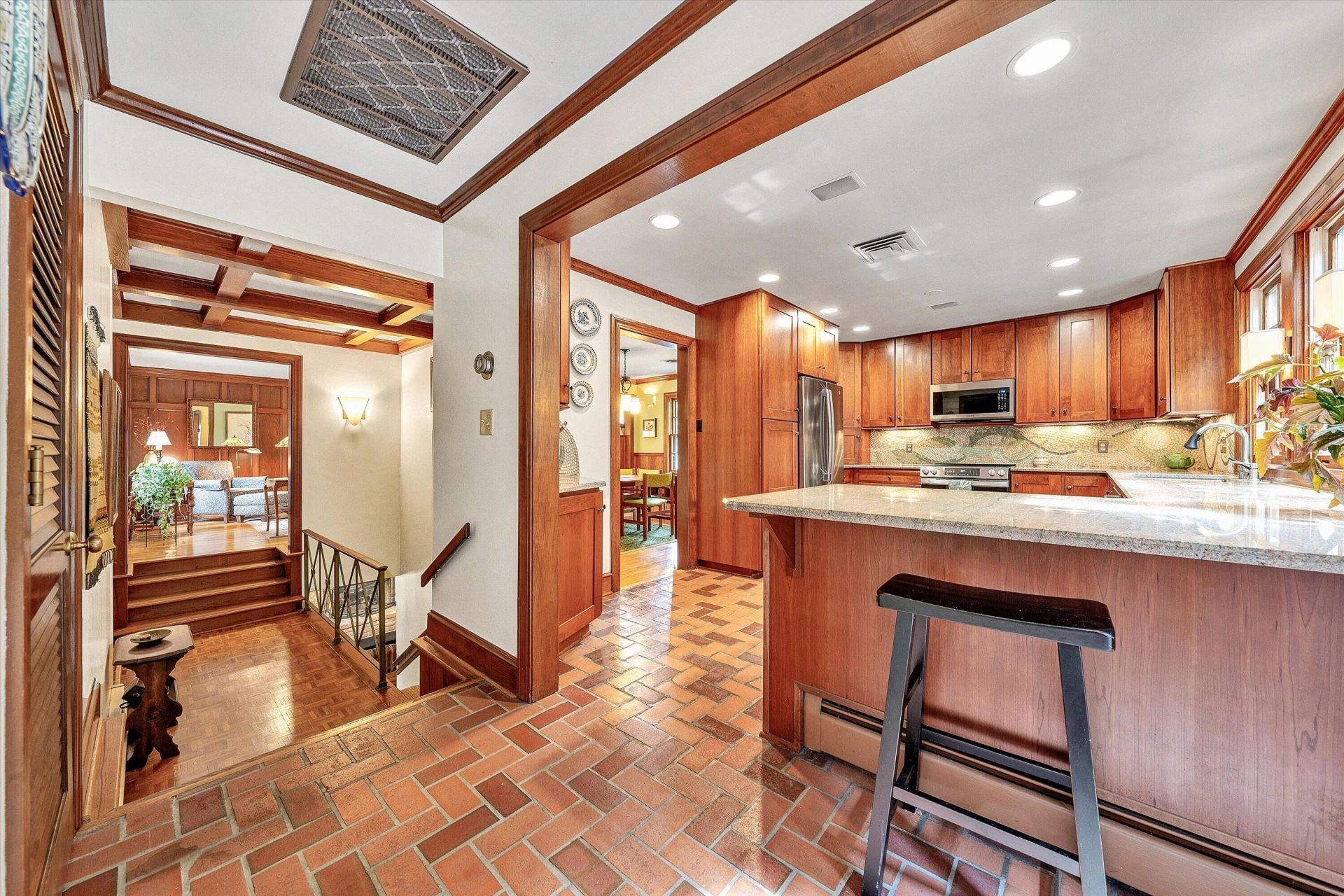 705 Beech RD - Photo 5