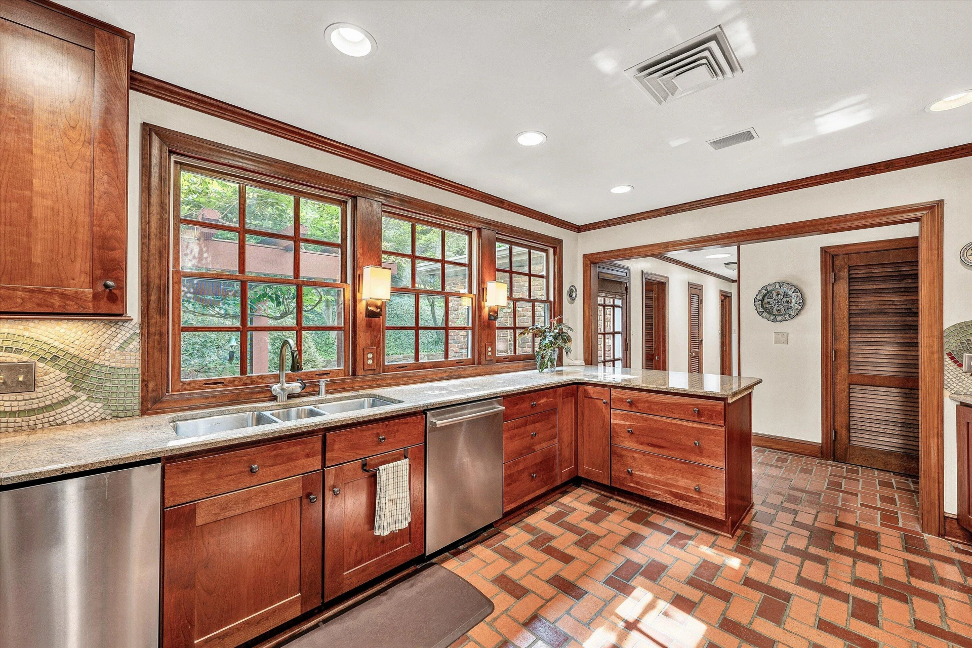 705 Beech RD - Photo 18