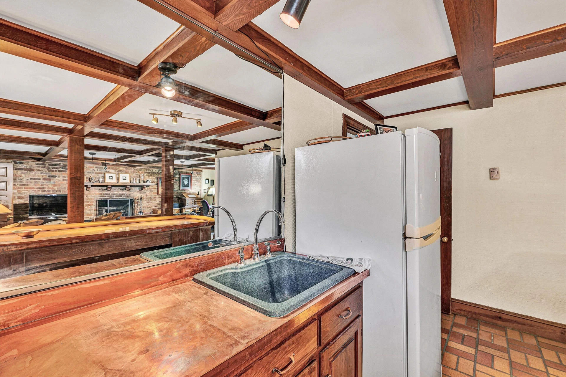 705 Beech RD - Photo 38