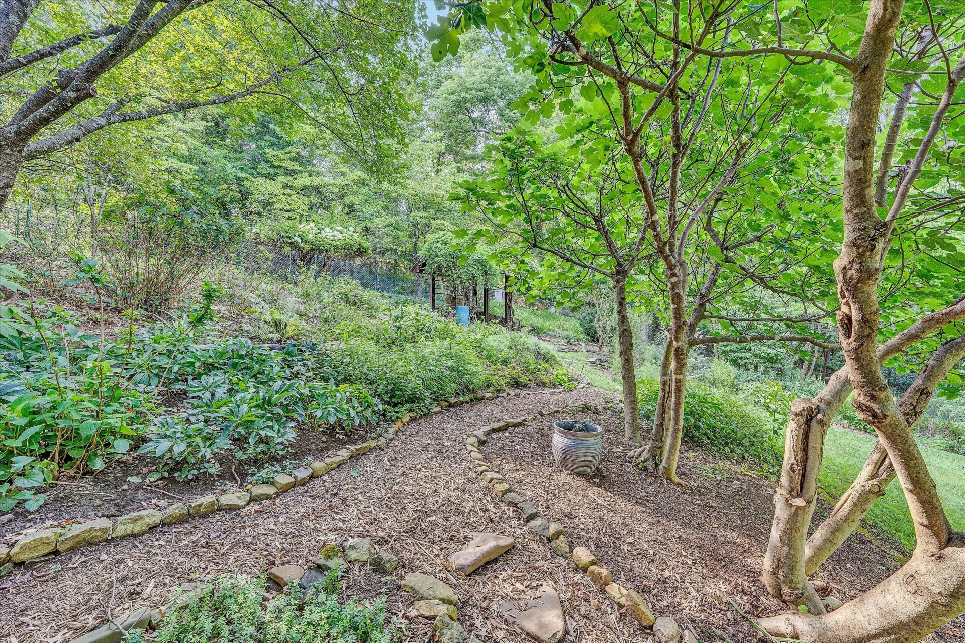 705 Beech RD - Photo 60