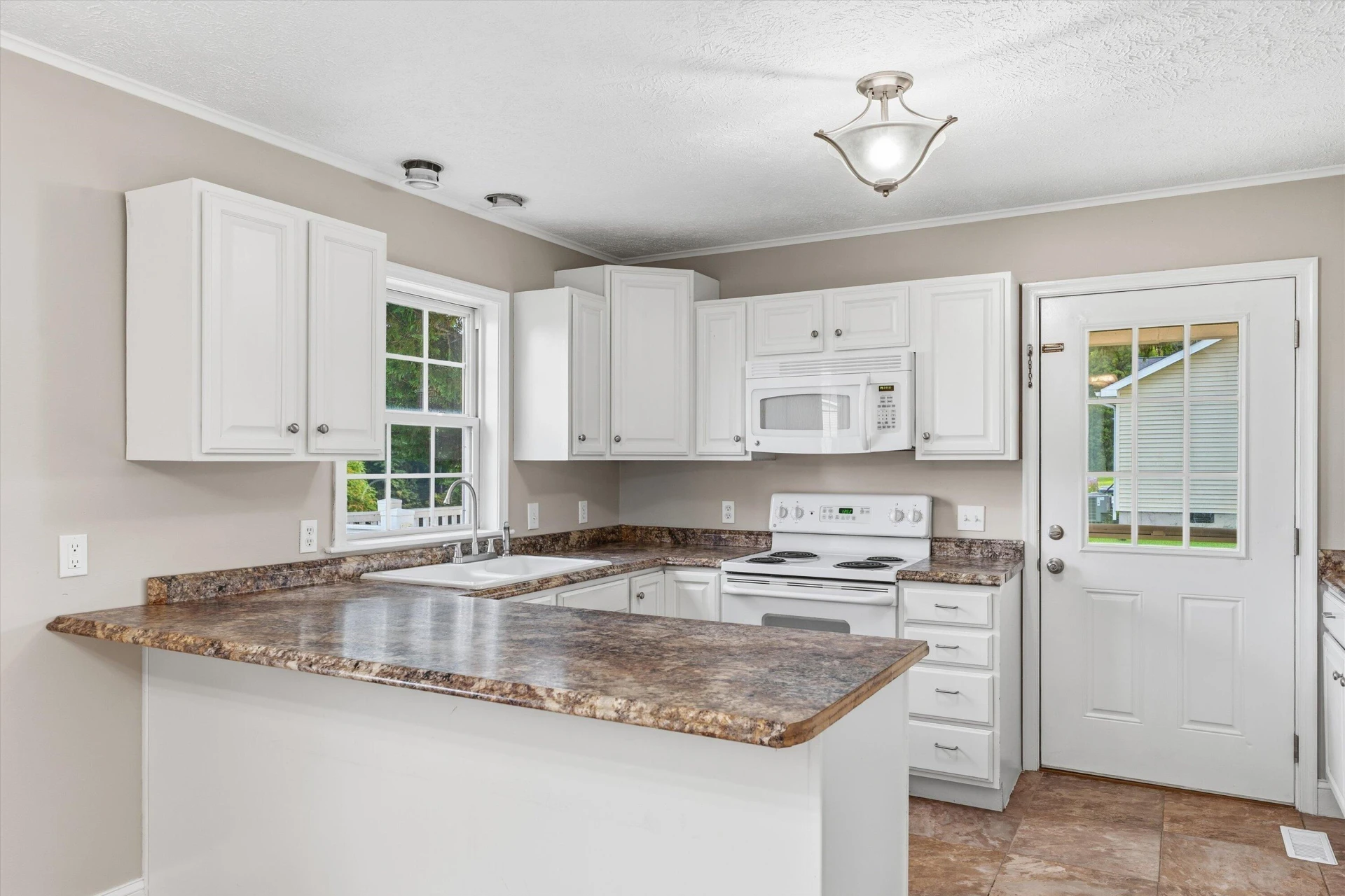 1147 Bluewater DR - Photo 9