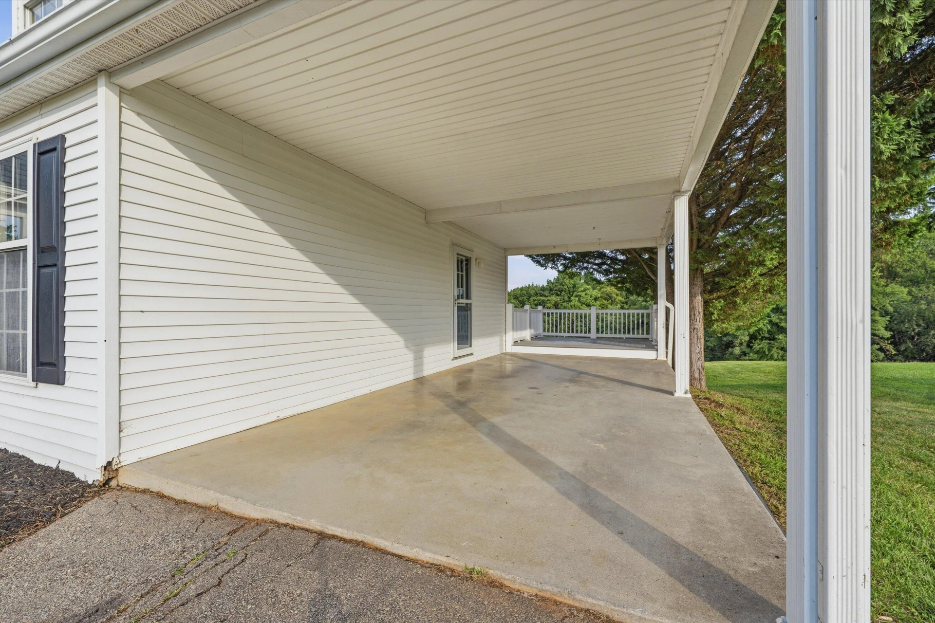 1147 Bluewater DR - Photo 30