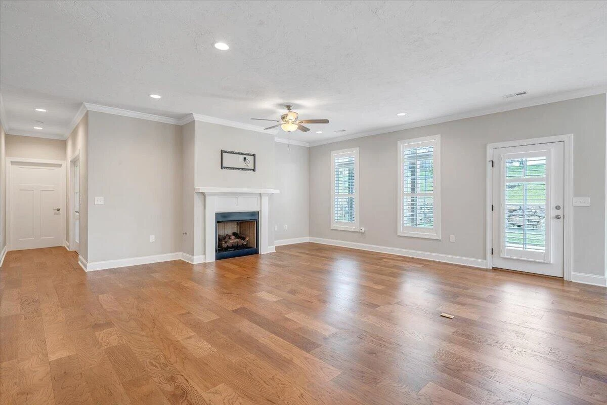 1180 Greenfield ST - Photo 7