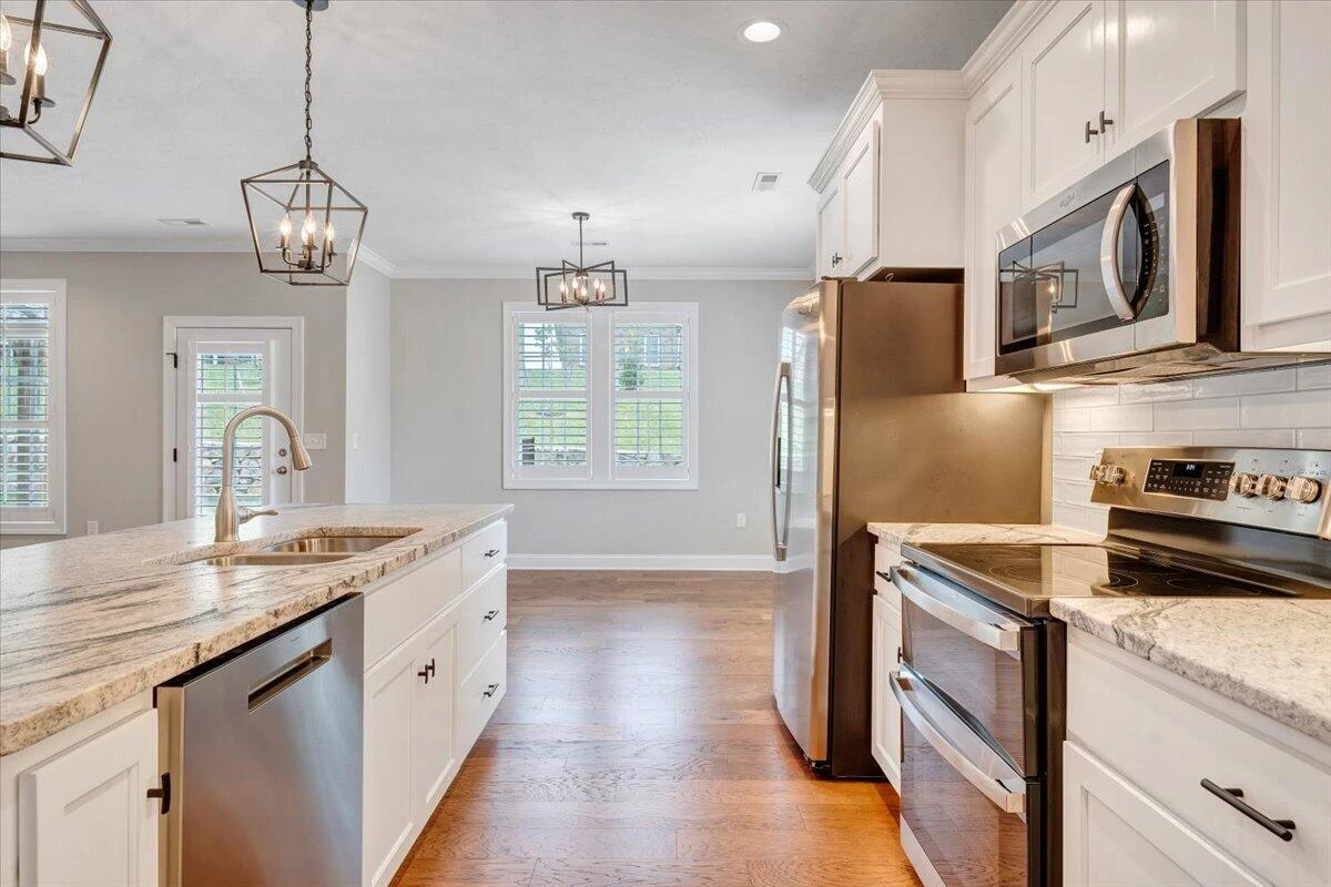 1180 Greenfield ST - Photo 13