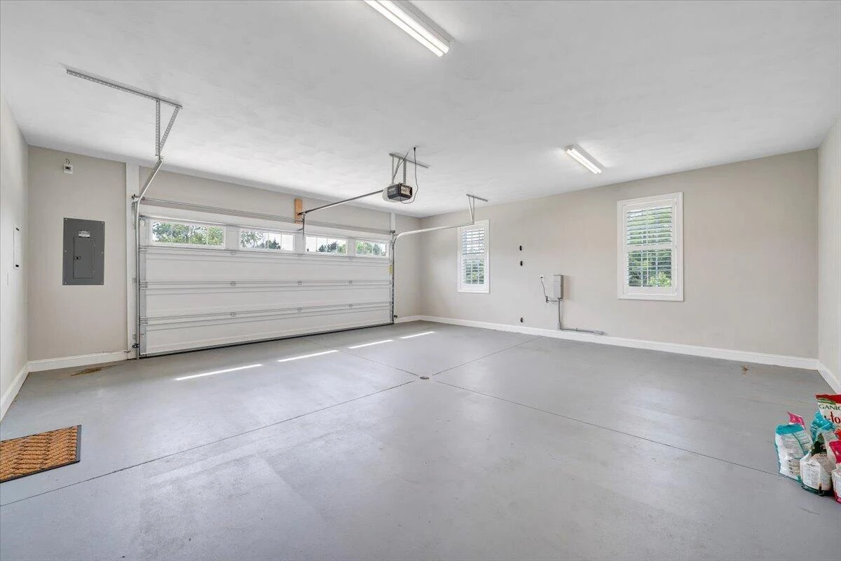 1180 Greenfield ST - Photo 38