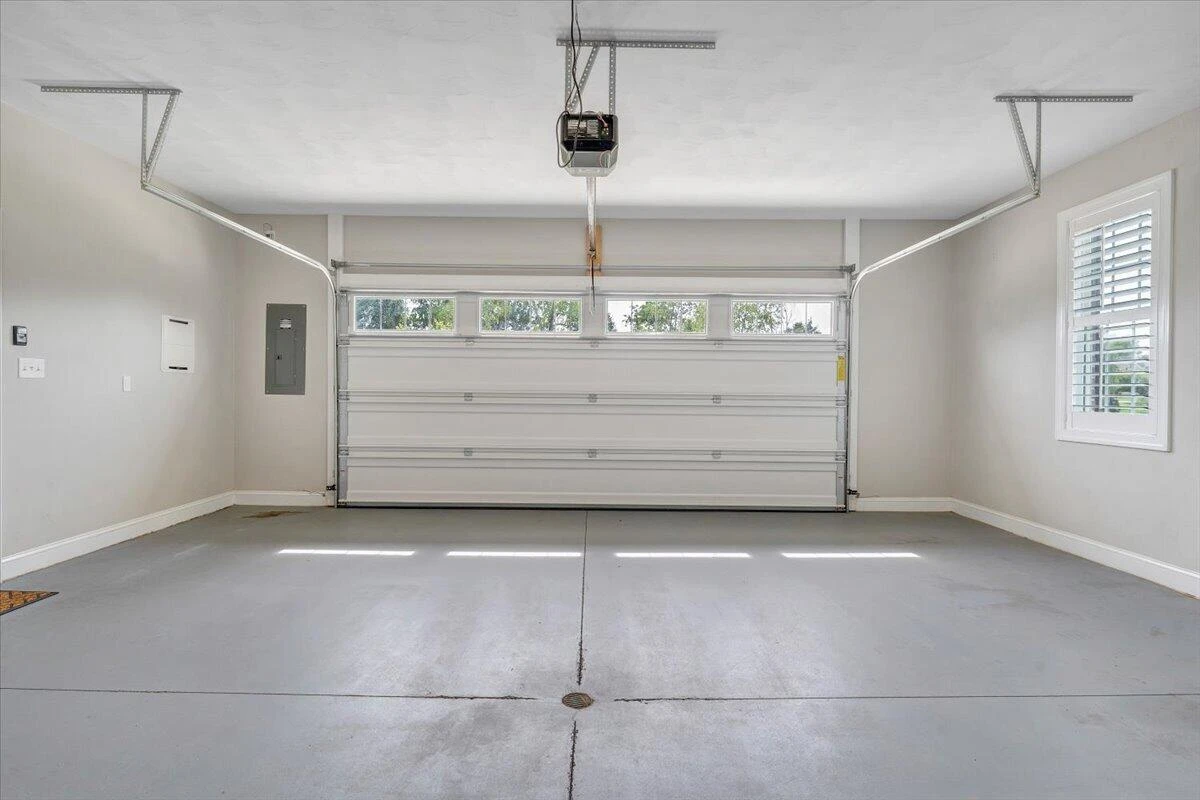 1180 Greenfield ST - Photo 39