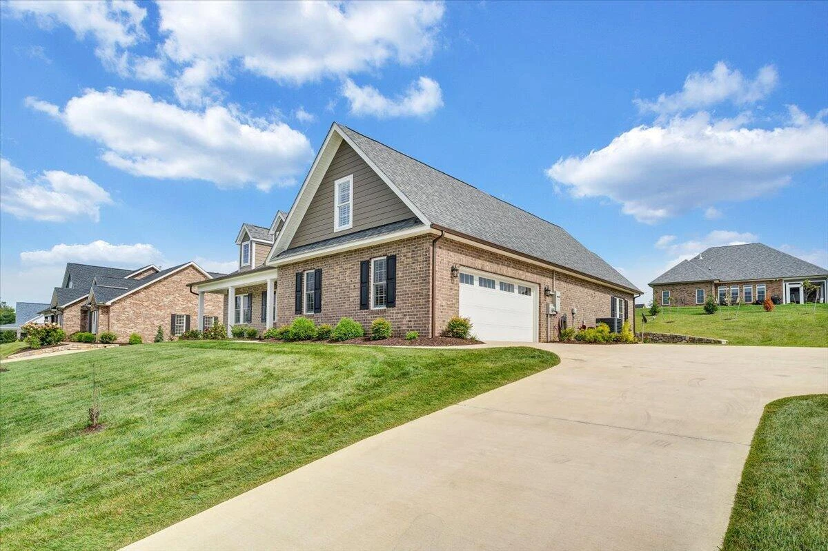 1180 Greenfield ST - Photo 54