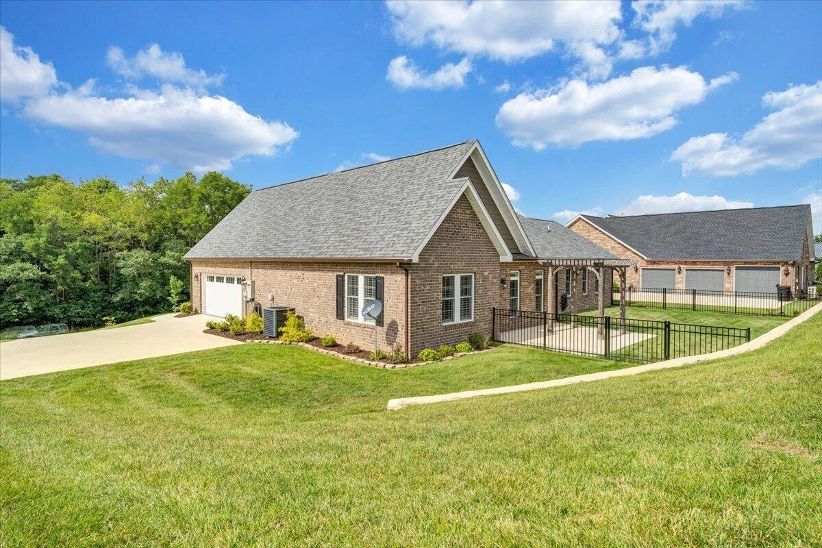 1180 Greenfield ST - Photo 61