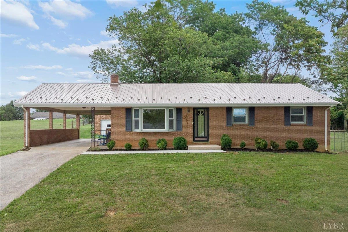 1111 Roundtree DR
