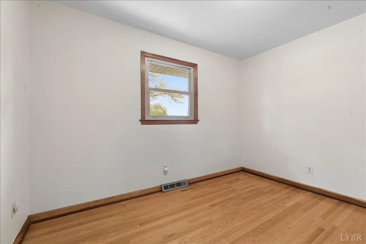 1111 Roundtree DR - Photo 21