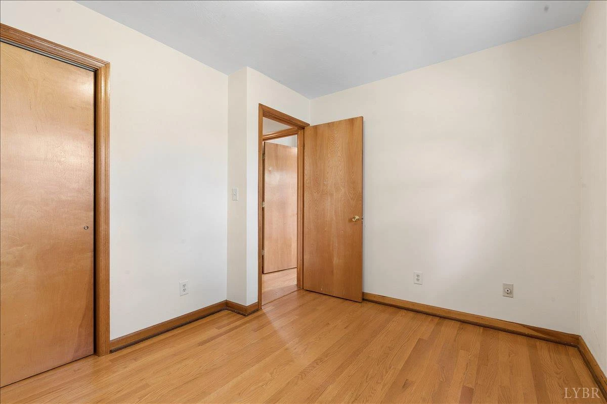 1111 Roundtree DR - Photo 22