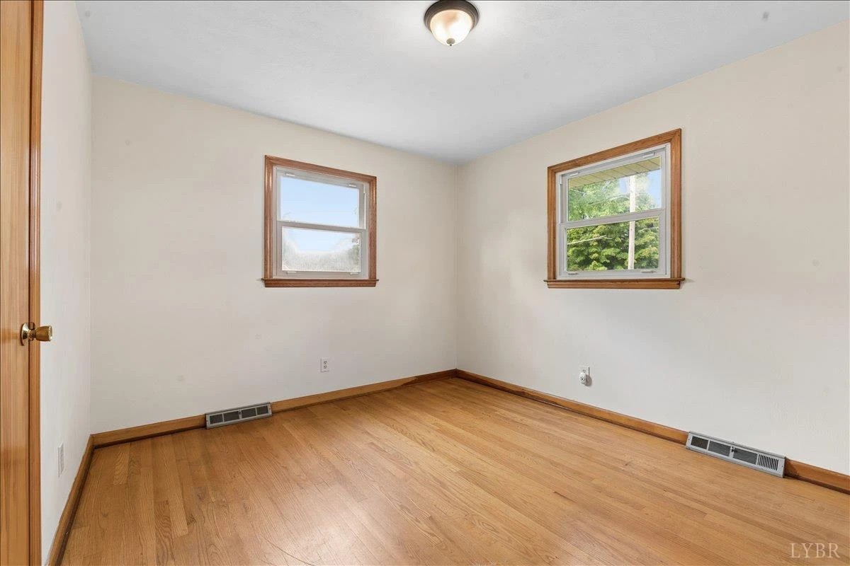 1111 Roundtree DR - Photo 23