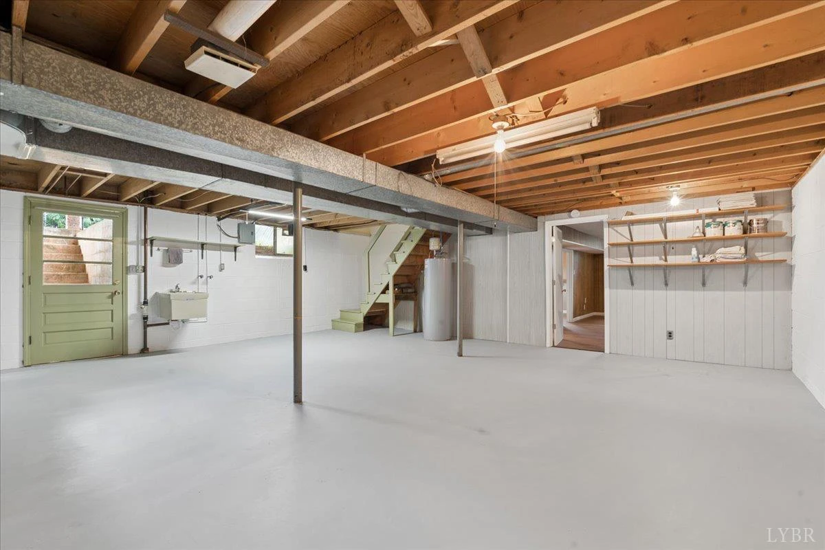1111 Roundtree DR - Photo 26