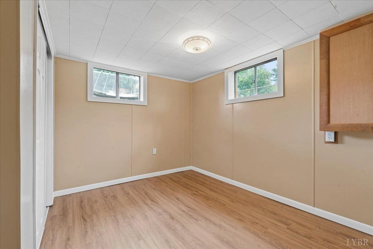 1111 Roundtree DR - Photo 29