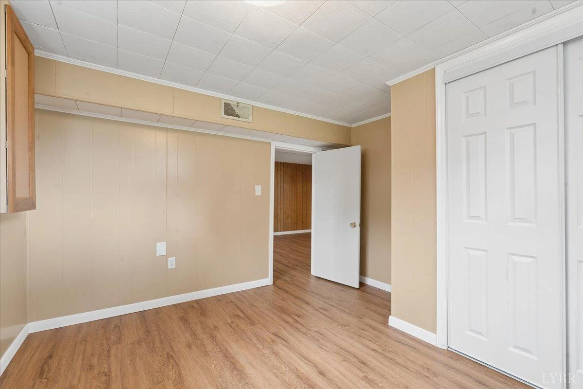 1111 Roundtree DR - Photo 30