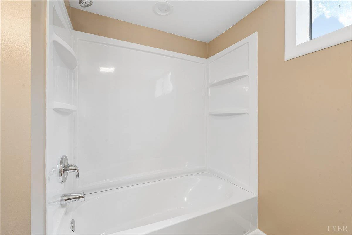 1111 Roundtree DR - Photo 32