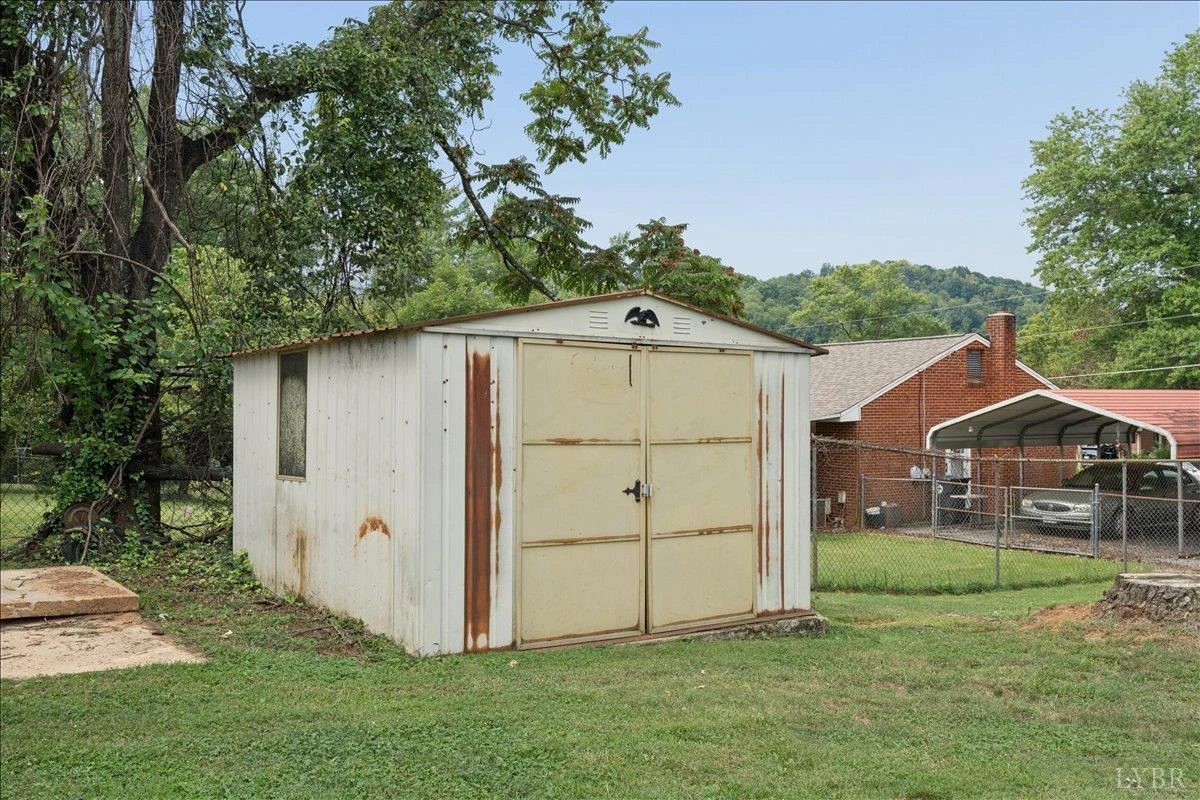 1111 Roundtree DR - Photo 41