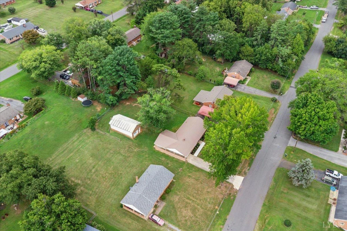 1111 Roundtree DR - Photo 42