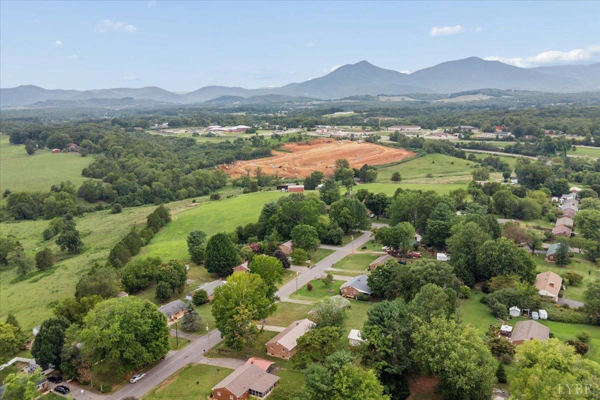 1111 Roundtree DR - Photo 43