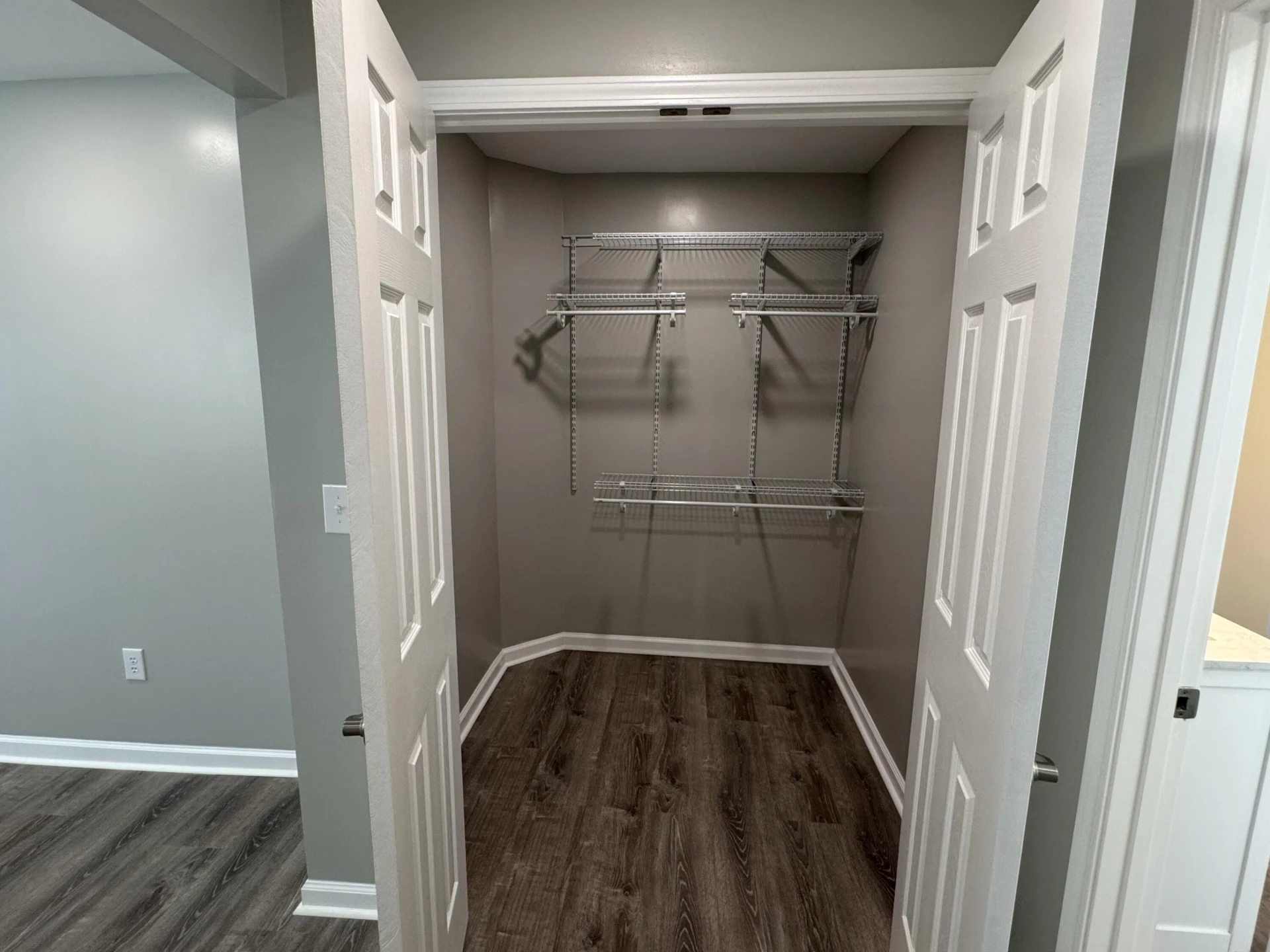 105 Law ST - Photo 8