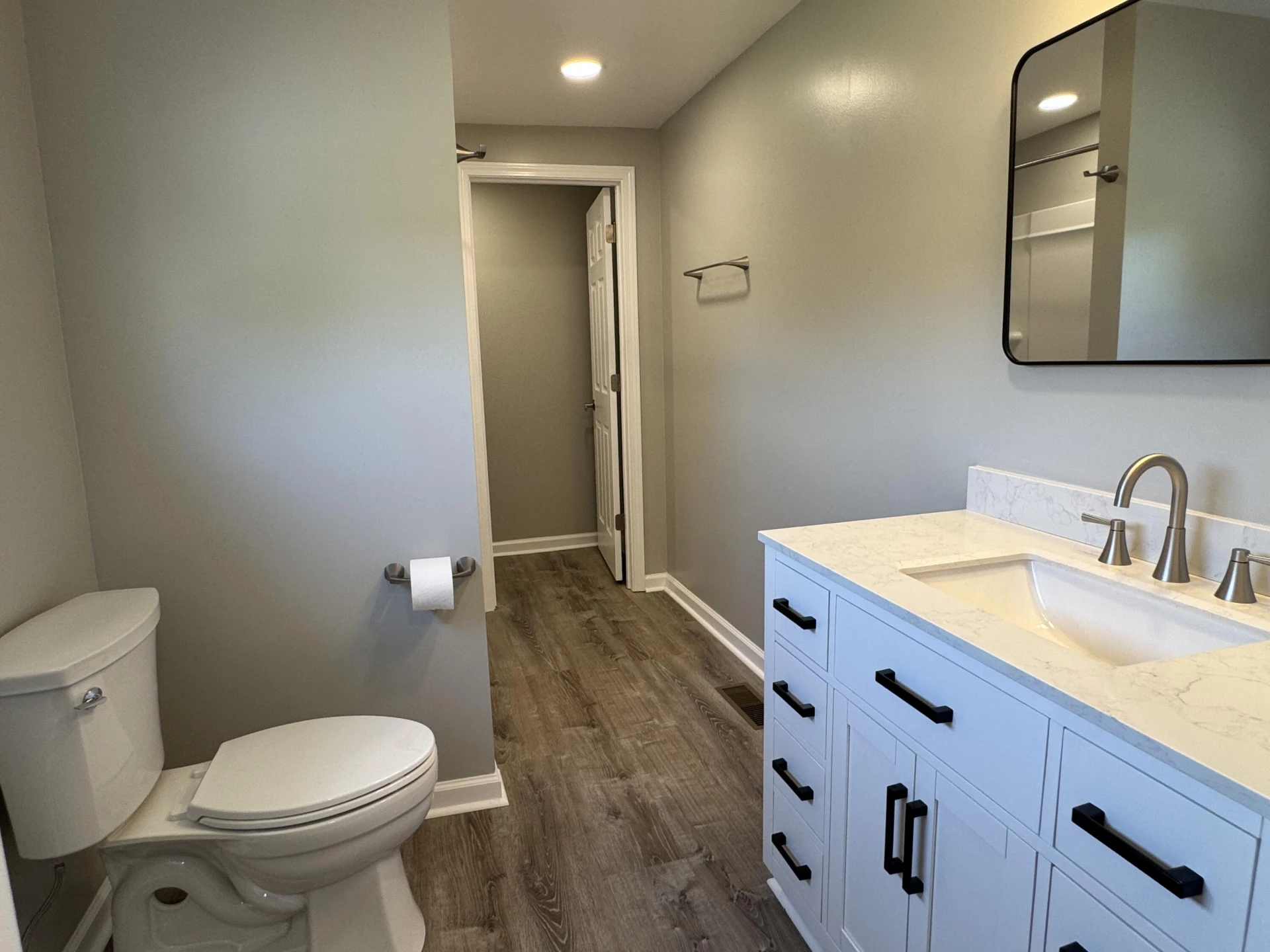 105 Law ST - Photo 13