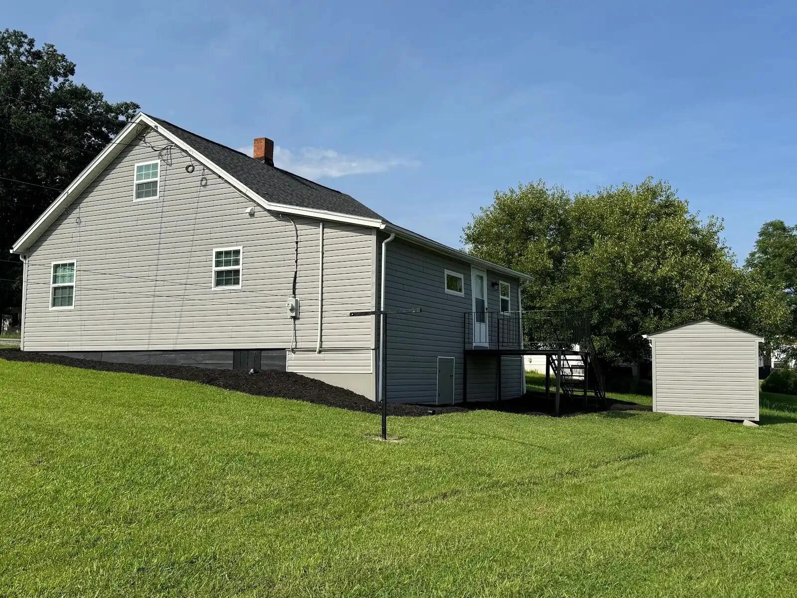 105 Law ST - Photo 27