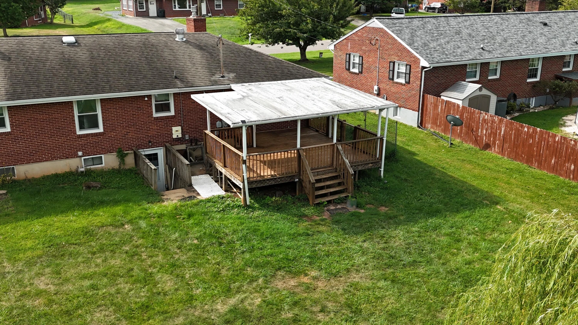 1102 Maiden LN - Photo 24