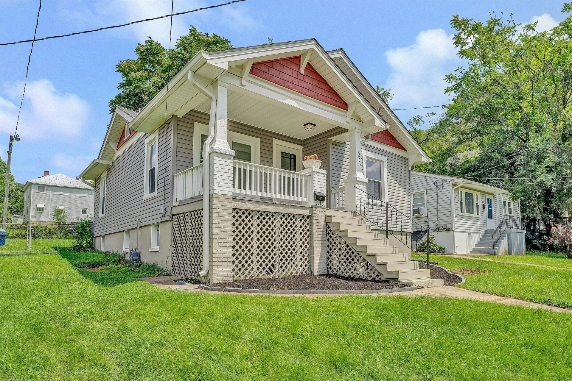 1206 14th ST SE - Photo 4