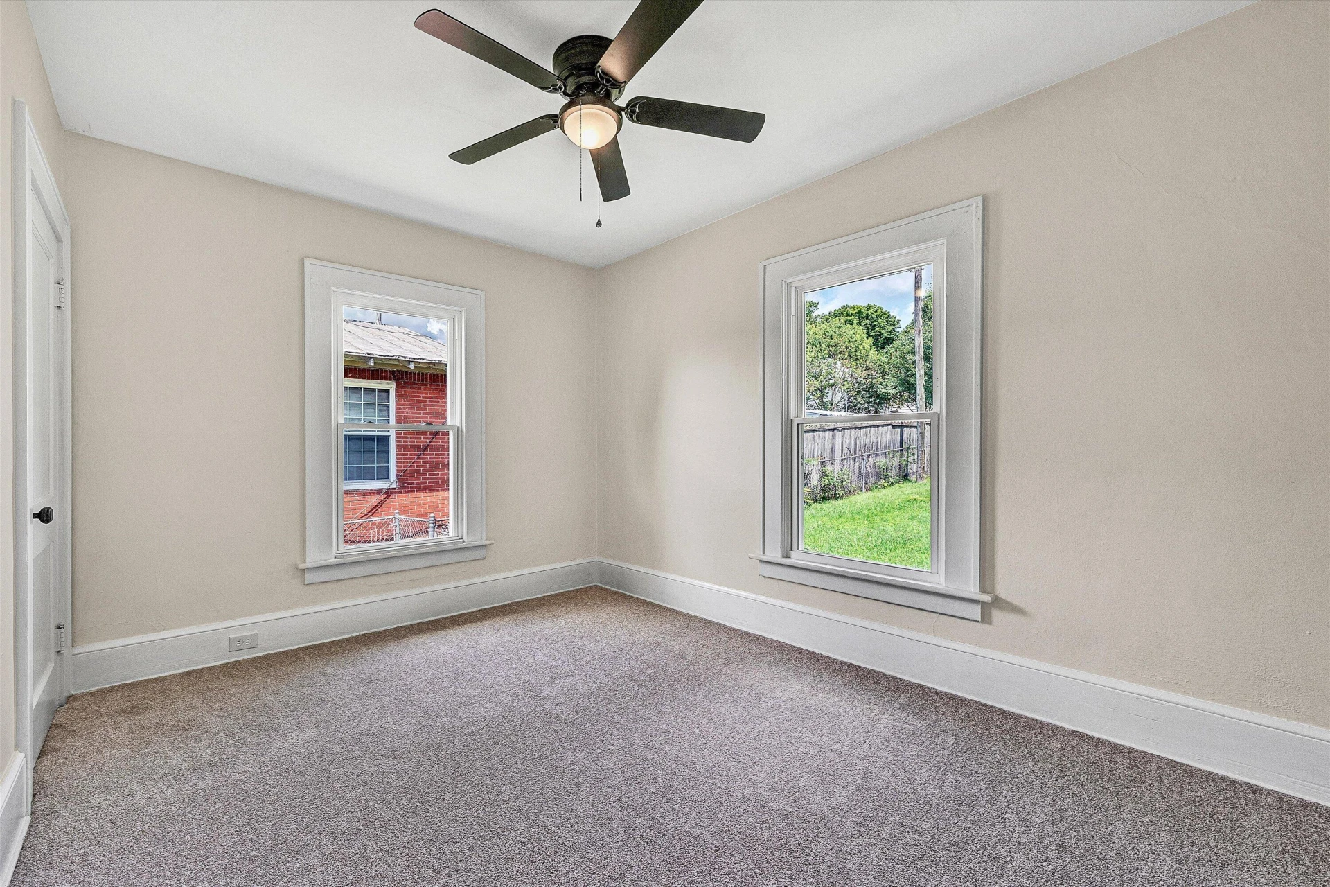 1206 14th ST SE - Photo 12