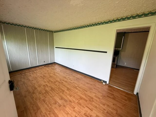 1093 Sunset DR - Photo 3