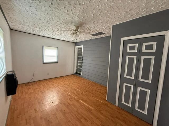 1093 Sunset DR - Photo 8